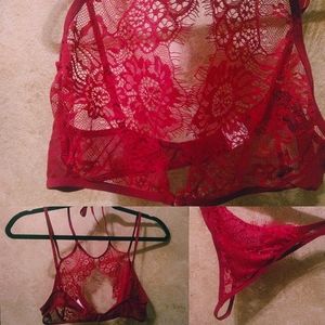 🌺4/$30 🆂🅰🅻🅴 CRIMSON LACE HALTER LINGERIE SET